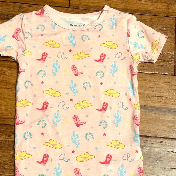 MAGNETIC ME Not My First Rodeo Pajama Set - Picture 4 of 7